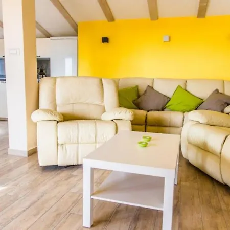 500 Meter Zum Strand Mit Privatpool, Jacuzzi Holiday home Fazana