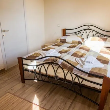 500 Meter Zum Strand Mit Privatpool, Jacuzzi Holiday home