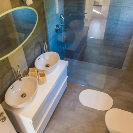 500 Meter Zum Strand Mit Privatpool, Jacuzzi * Fazana