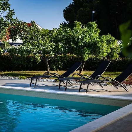 펜션 500 Meter Zum Strand Mit Privatpool, Jacuzzi *